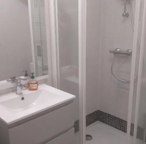 F2 Proche Plages, Vue Appartement *